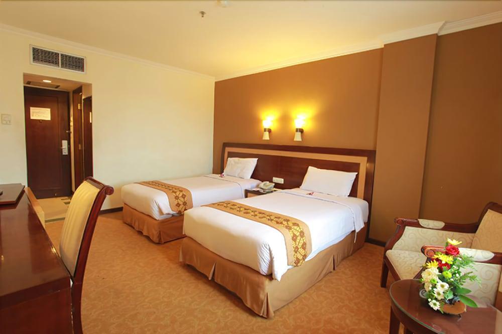 סמאראנג Semesta Heritage Hotel & Convention מראה חיצוני תמונה
