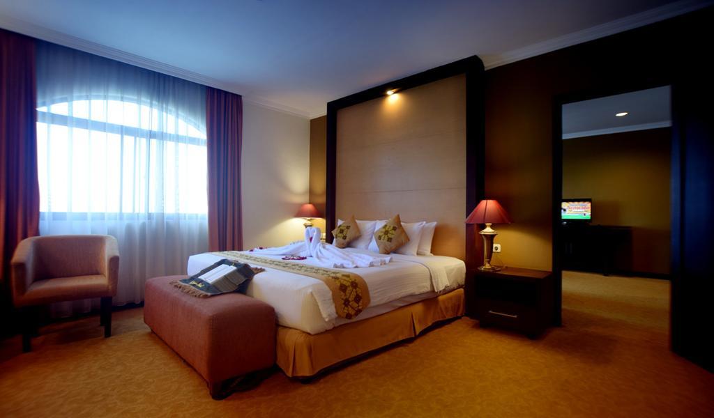 סמאראנג Semesta Heritage Hotel & Convention מראה חיצוני תמונה