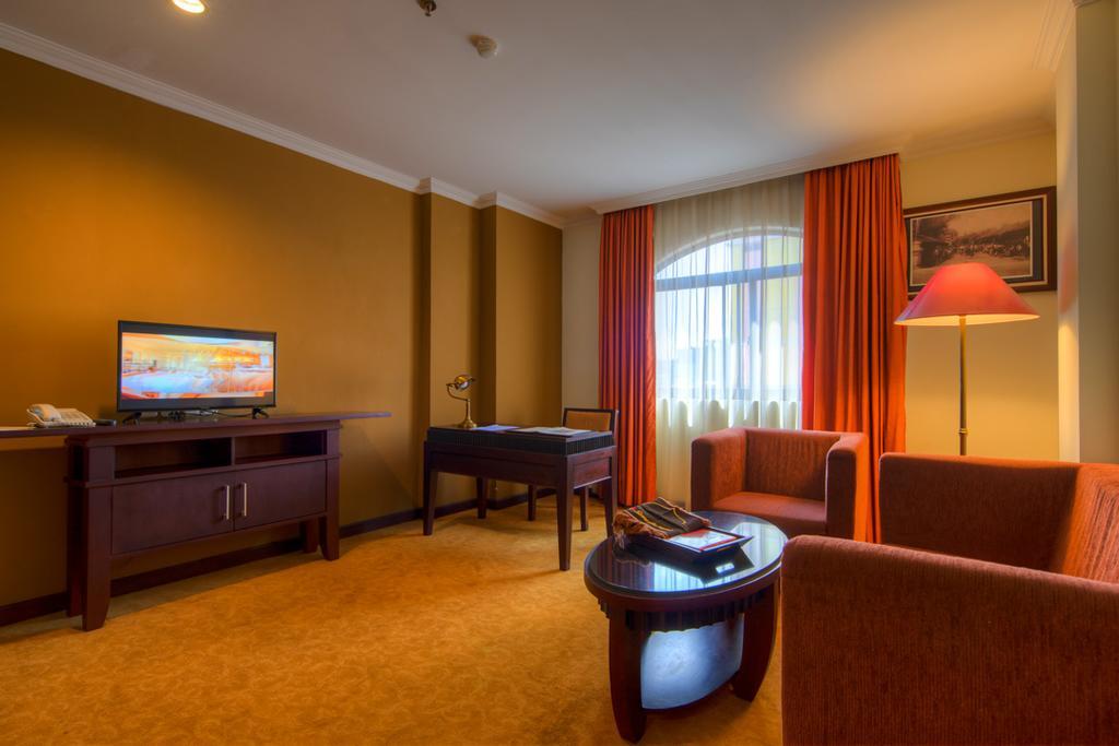 סמאראנג Semesta Heritage Hotel & Convention מראה חיצוני תמונה