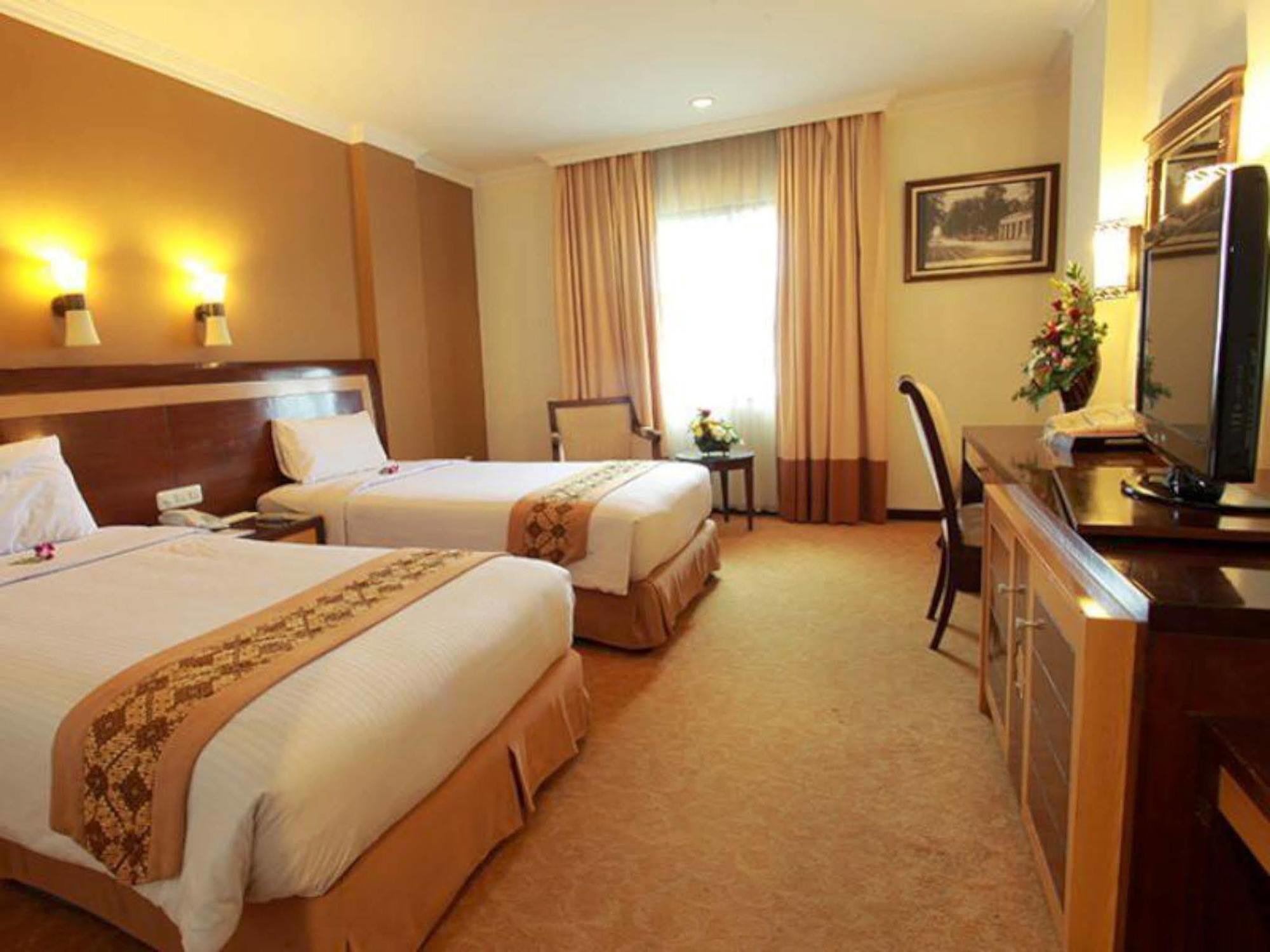סמאראנג Semesta Heritage Hotel & Convention מראה חיצוני תמונה