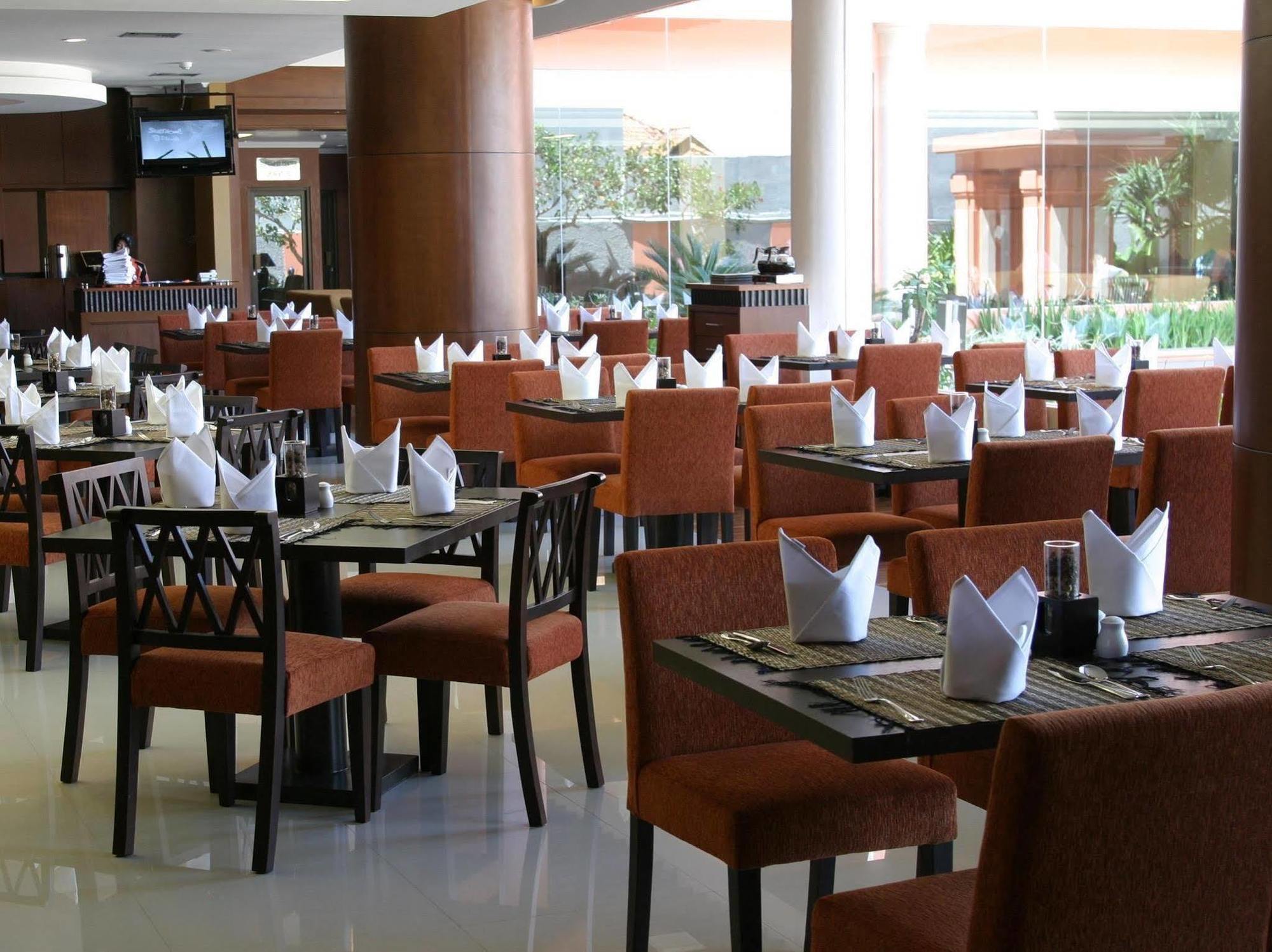סמאראנג Semesta Heritage Hotel & Convention מראה חיצוני תמונה